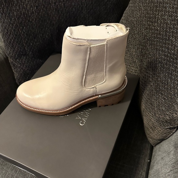 Vince Camuto  Boot - Picture 3 of 5